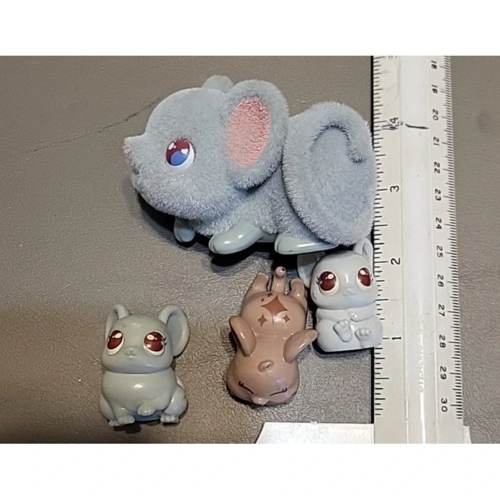 Little Live Pets Mama Surprise Lil' Mouse Minis play set
